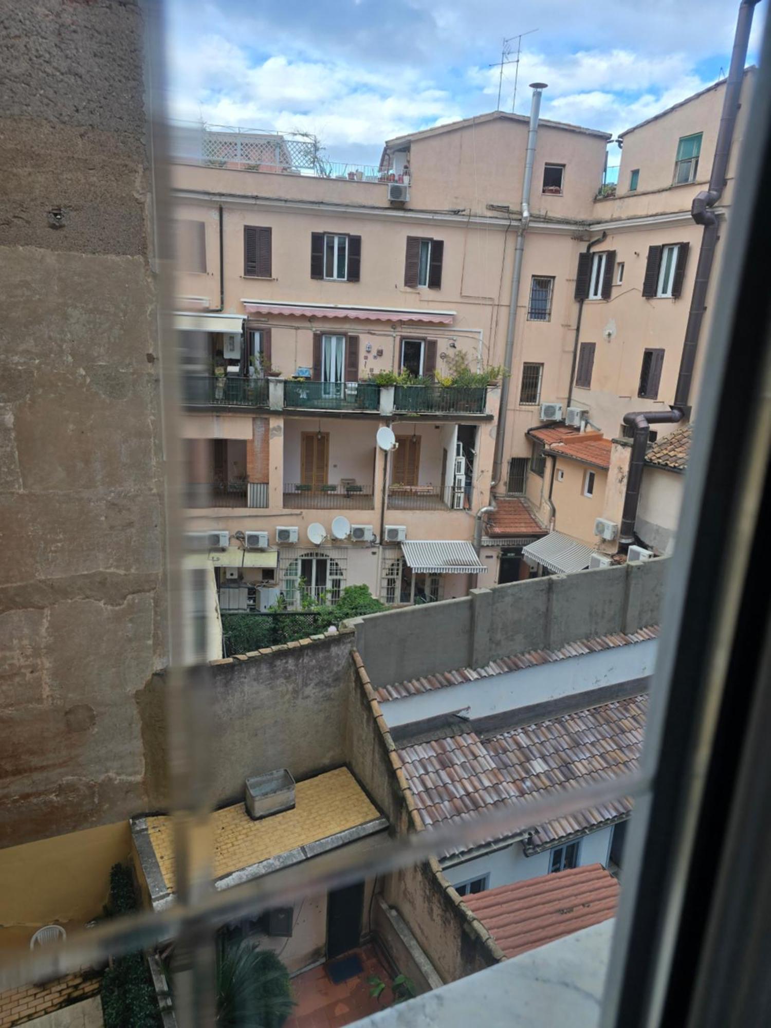 Appartamento Esquilino Di Yan Roma Exterior foto
